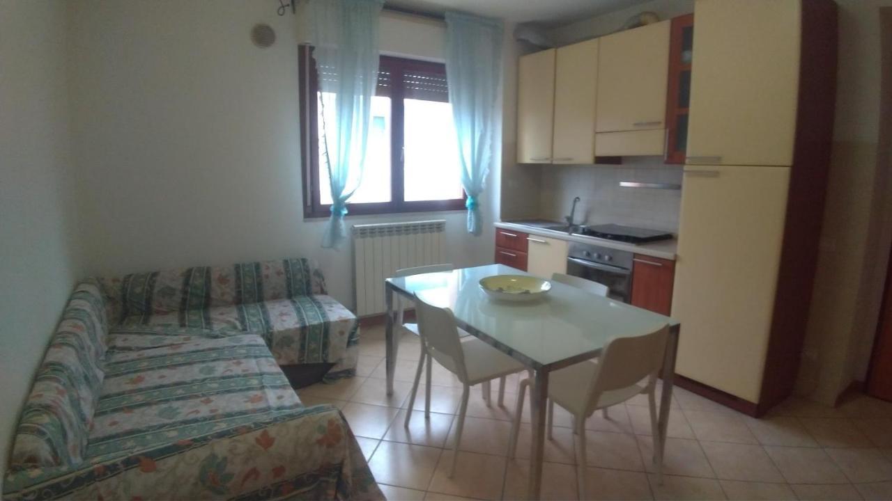 Ferienwohnung Cleo Camelia Falconara Marittima Exterior foto